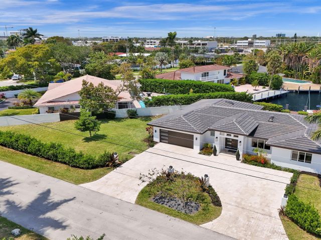 Home for sale at 2805 NE 29th St - photo 6040955