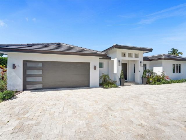 Home for sale at 2805 NE 29th St - photo 6040959