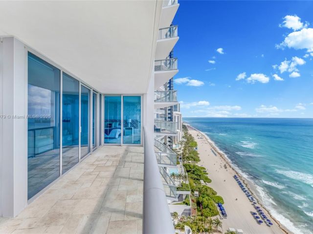 Apartment for sale  Unit #2401 - photo 5935948