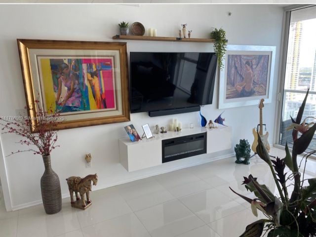 Apartment for sale  Unit #3004 - photo 5923886