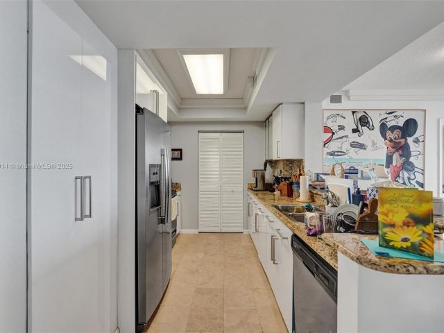 Apartment for sale  Unit #2507 - photo 5908812