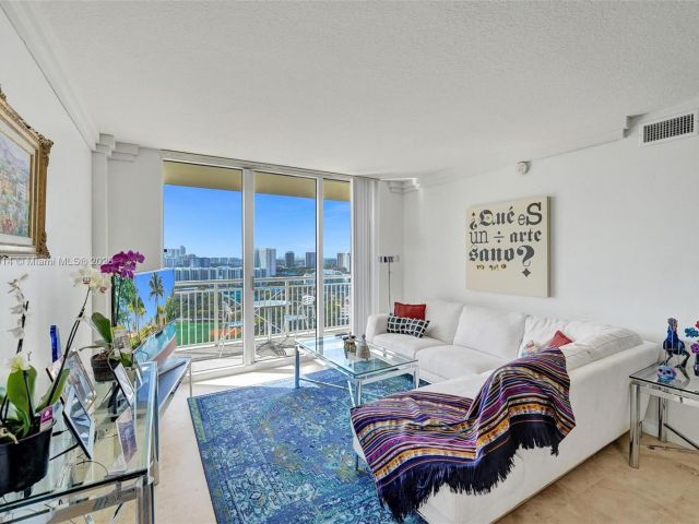 Apartment for sale  Unit #2507 - photo 5908820