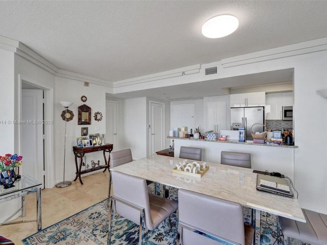 Apartment for sale  Unit #2507 - photo 5908822