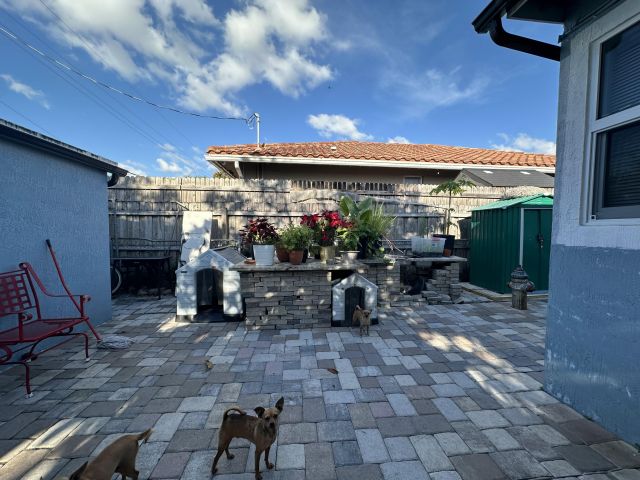 Home for sale at 946 Mcintosh Street - photo 5865460