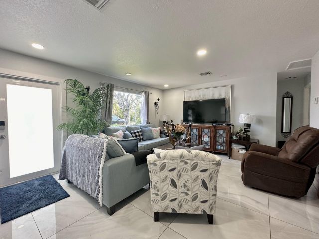 Home for sale at 946 Mcintosh Street - photo 5865465