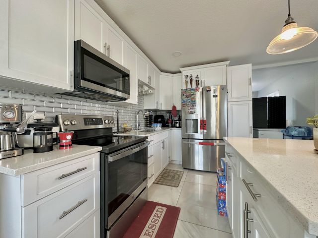 Home for sale at 946 Mcintosh Street - photo 5865471