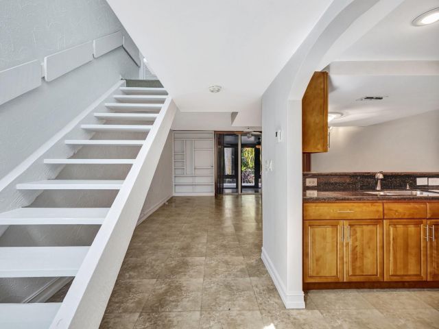 Home for sale at 2017 N Dixie Hwy - photo 5995809