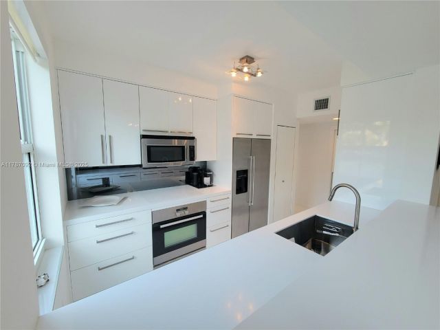 Apartment for sale  Unit #1-TH - photo 5915668