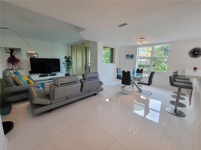 Apartment for sale  Unit #1-TH - photo 5915670