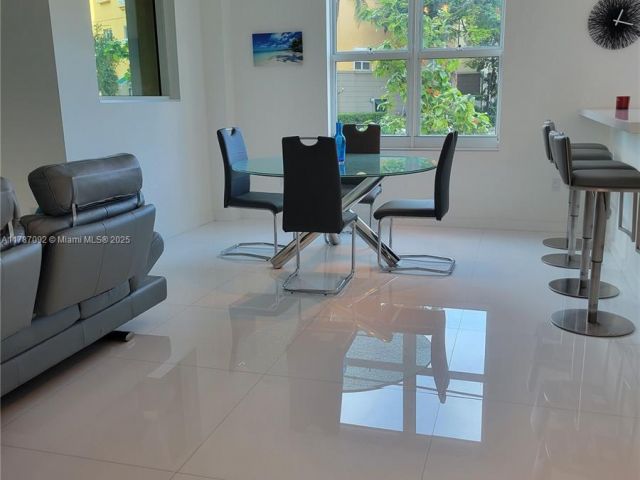 Apartment for sale  Unit #1-TH - photo 5915671