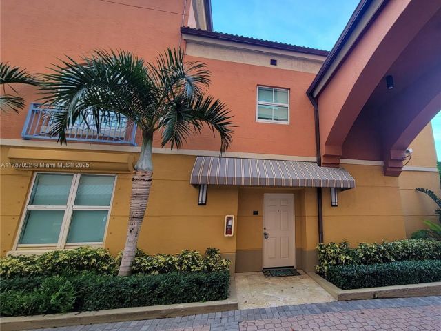 Apartment for sale  Unit #1-TH - photo 5915674