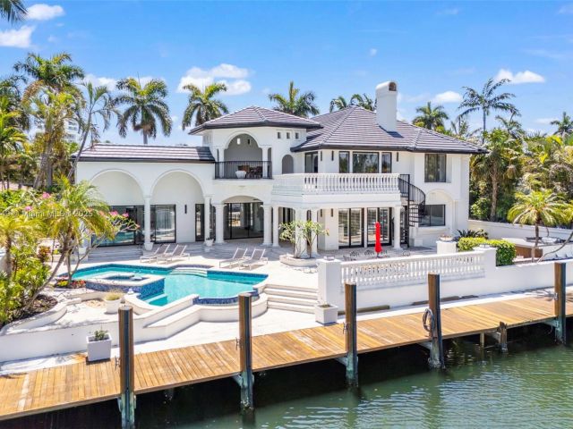 Home for sale at 2561 Lucille Dr - photo 6271007