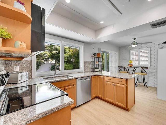 Home for sale at 2133 NE 63rd Ct - photo 5890258