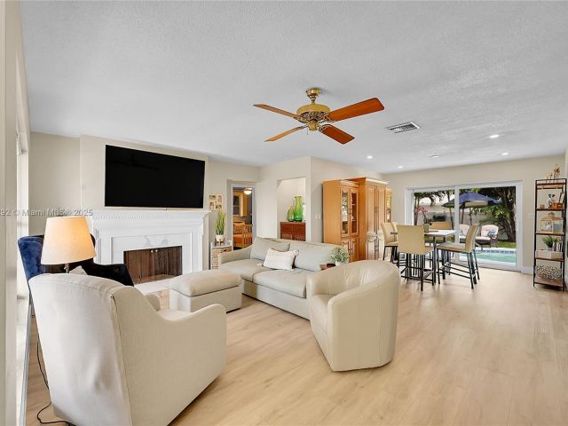 Home for sale at 2133 NE 63rd Ct - photo 5890266