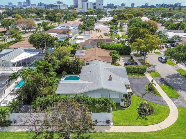 Home for sale at 2133 NE 63rd Ct - photo 5890269