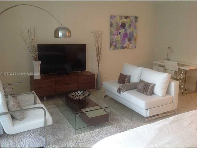 Apartment for rent  Unit #1221 - photo 6044152