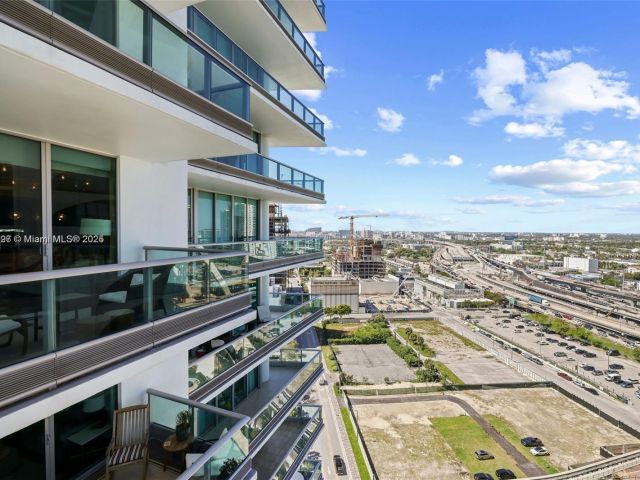 Apartment for sale  Unit #2410 - photo 5920103