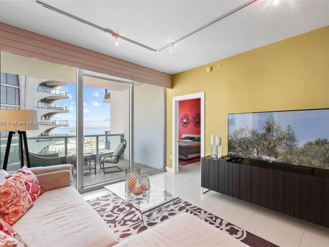 Apartment for sale  Unit #2410 - photo 5920109