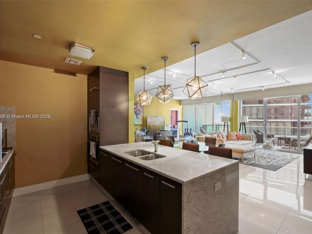 Apartment for sale  Unit #2410 - photo 5920113