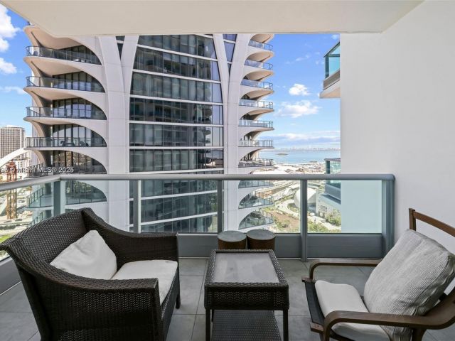 Apartment for sale  Unit #2410 - photo 5920114