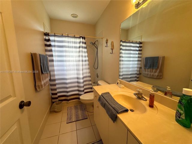 Home for sale at 1930 SE 14th Ct - photo 5870128