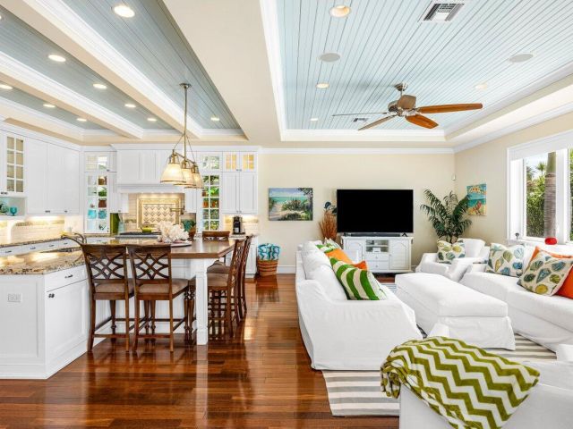 Home for sale at 960 Dogwood Drive - photo 5950579