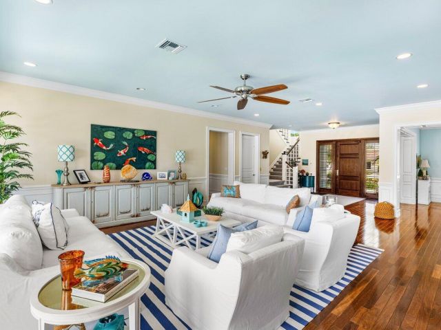 Home for sale at 960 Dogwood Drive - photo 5950581