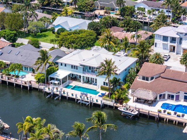 Home for sale at 960 Dogwood Drive - photo 5950594