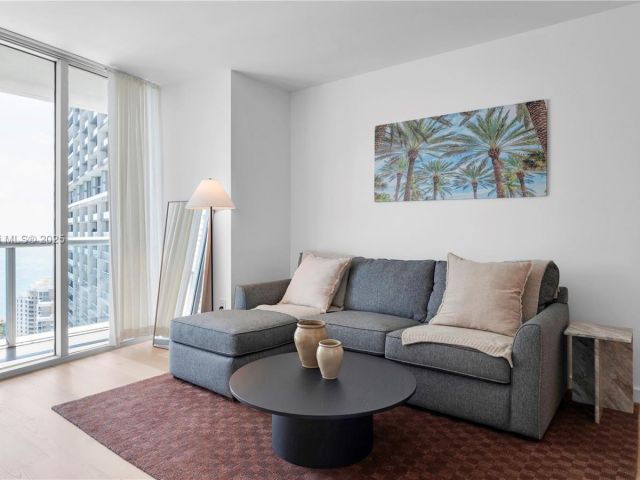 Apartment for rent  Unit #3911 - photo 5961936