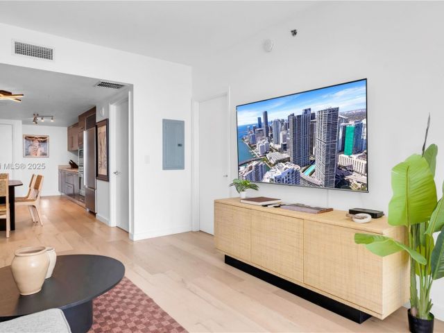 Apartment for rent  Unit #3911 - photo 5961943