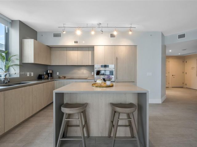 Apartment for sale  Unit #R2501 - photo 5919142