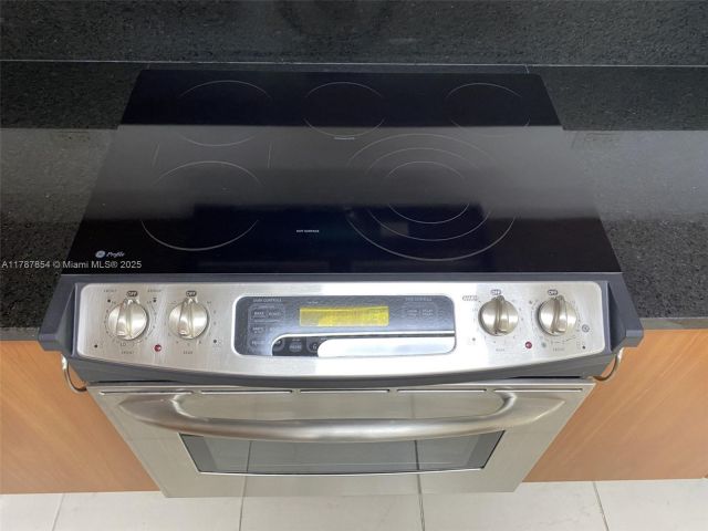 Apartment for sale  Unit #1028 - photo 5909937