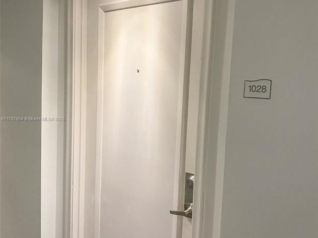 Apartment for sale  Unit #1028 - photo 5909946