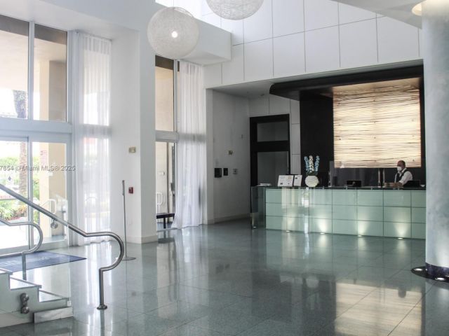 Apartment for sale  Unit #1028 - photo 7430953