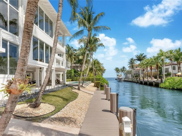 Home for sale at 3835 Carole Ct - photo 5949037