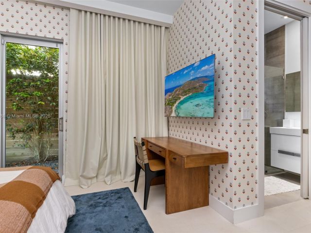 Home for sale at 4039 Ventura Ave - photo 6036098