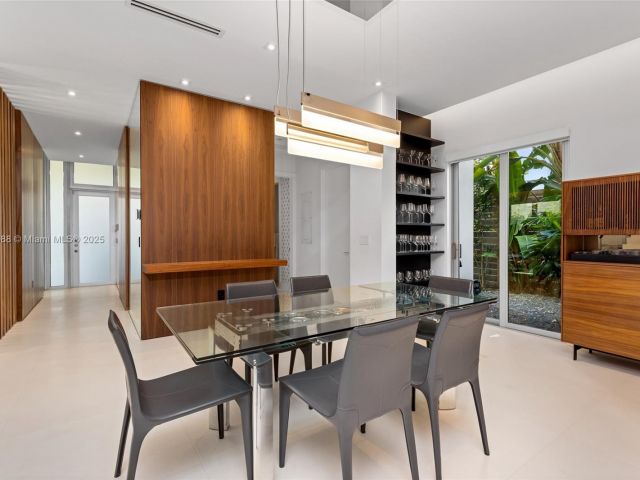 Home for sale at 4039 Ventura Ave - photo 6036103