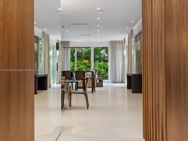 Home for sale at 4039 Ventura Ave - photo 6036110