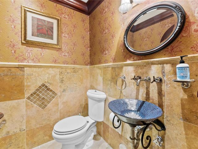 Home for sale at 609 2nd Key Dr - photo 6108389