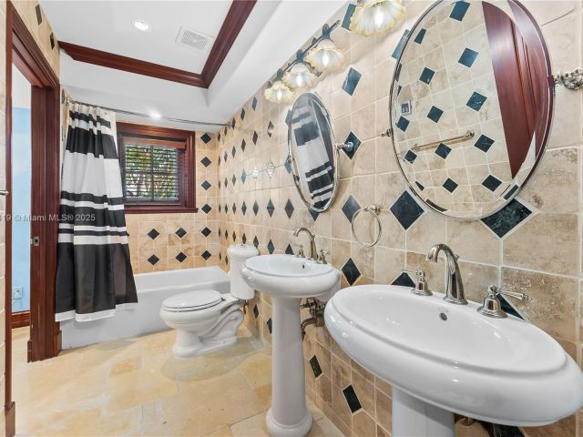 Home for sale at 609 2nd Key Dr - photo 6108390