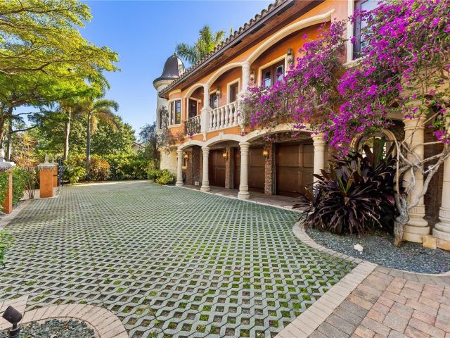 Home for sale at 609 2nd Key Dr - photo 6108402