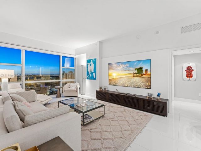 Apartment for rent  Unit #PH01-PH02 - photo 5933333