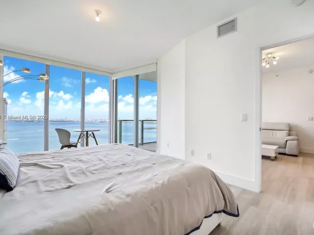 Apartment for rent  Unit #2505 - photo 5925608