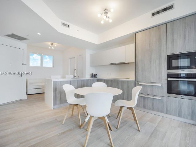 Apartment for rent  Unit #2505 - photo 5925610