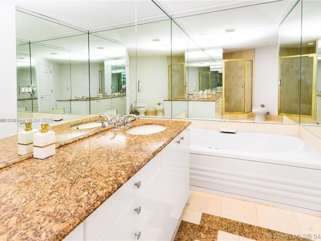 Apartment for sale  Unit #909 - photo 5913852