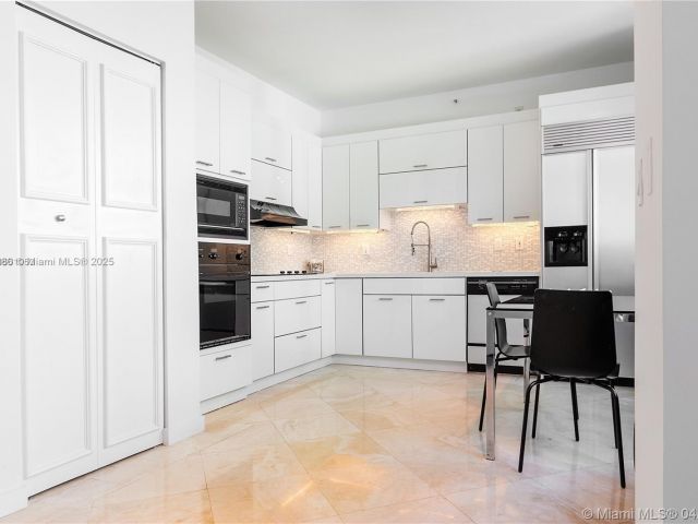 Apartment for sale  Unit #909 - photo 5913855