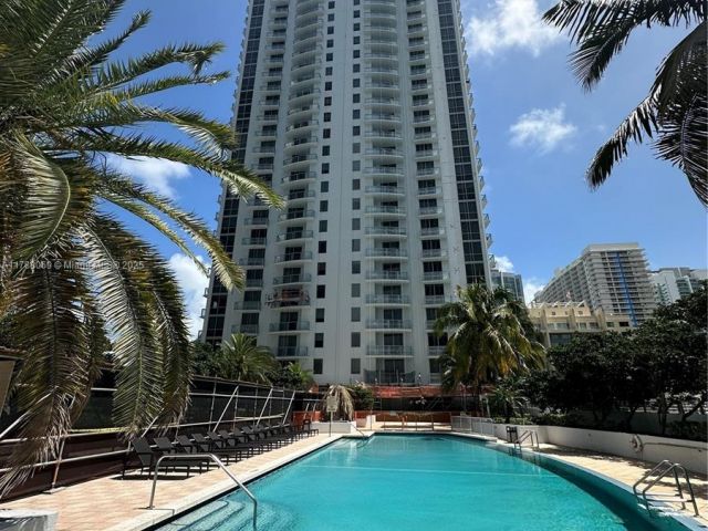 Apartment for sale  Unit #2007 - photo 5912747