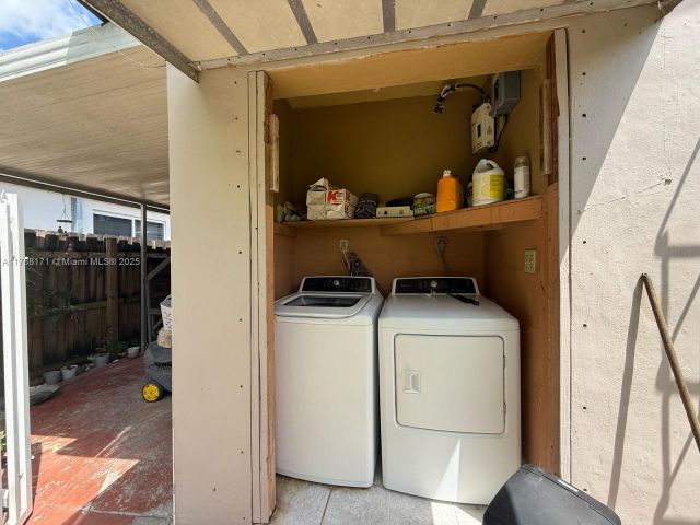 Home for sale at 3434 NW 101st St - photo 5886433