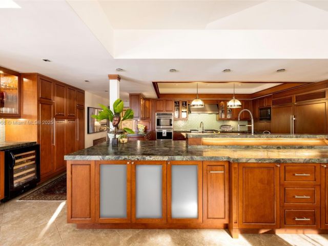 Home for sale at 700 Arvida Pkwy - photo 5974920