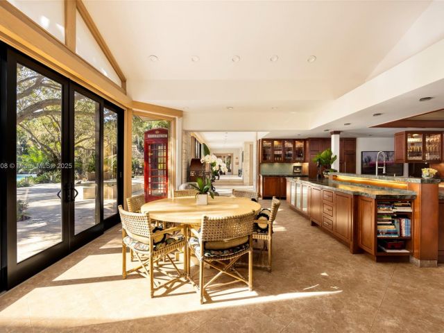 Home for sale at 700 Arvida Pkwy - photo 5974921